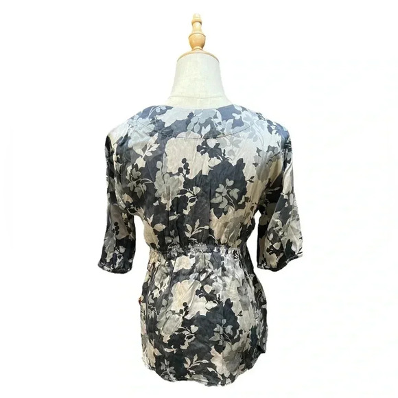Eddie Bouer 💯 Silk Top Size M - Picture 2 of 4